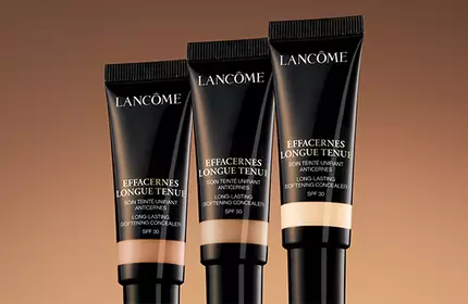 Corrector facial Lancome, resaltando su capacidad para ocultar imperfecciones y lograr un cutis impecable en un formato movil.