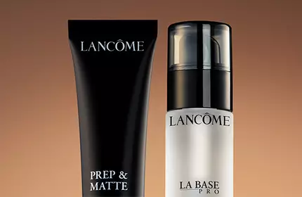 Preparadores faciales Lancome, presentando una variedad de productos para preparar la piel antes del maquillaje en un formato movil.