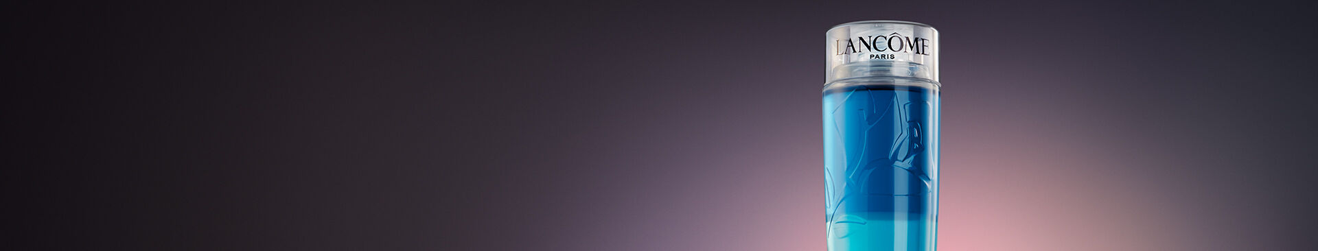 Desmaquillante de ojos Lancome, presentado en una botella elegante sobre un fondo neutro para eliminar el maquillaje con suavidad y eficacia.