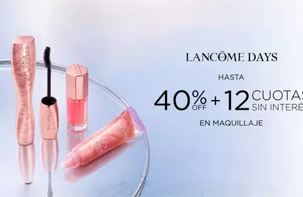 Fragancia Idole de Lancome, exhibida en un entorno moderno y elegante, reflejando su espiritu audaz y femenino.