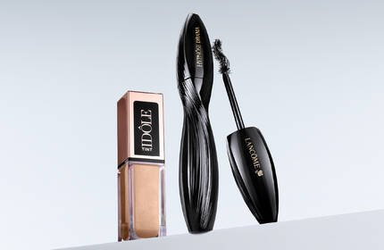 Maquillaje de ojos Lancome, presentando una variedad de productos para resaltar la mirada en un formato movil.