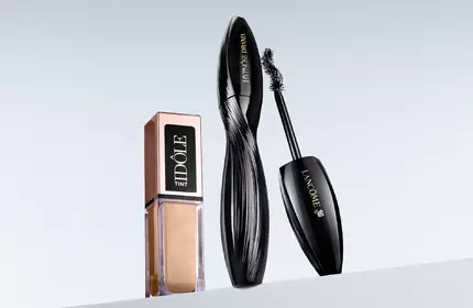 Maquillaje de ojos Lancome, presentando una variedad de productos para resaltar la mirada en un formato movil.