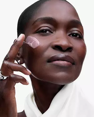 visual de belleza Lancome, ilustracion antiedad para el cuidado de la piel