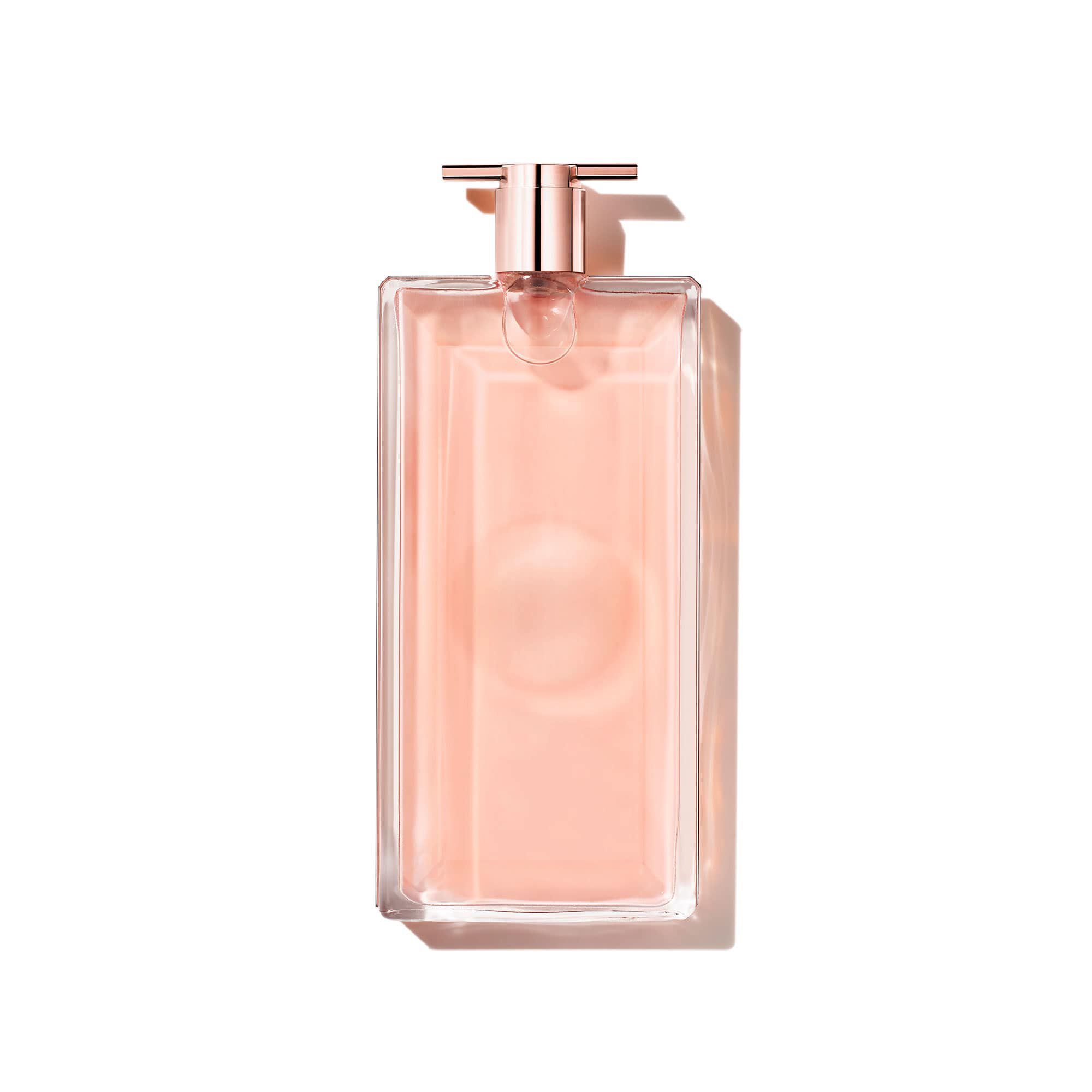 Perfume Idole, hecho por mujeres para mujeres, de Lancome